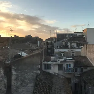 Casa vacanze Conte Ruggero Centralissimo, Aeroporto di Catania Fontana Rossa